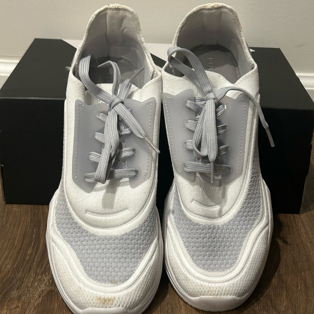 Nautica White and Gray Casual Sneakers